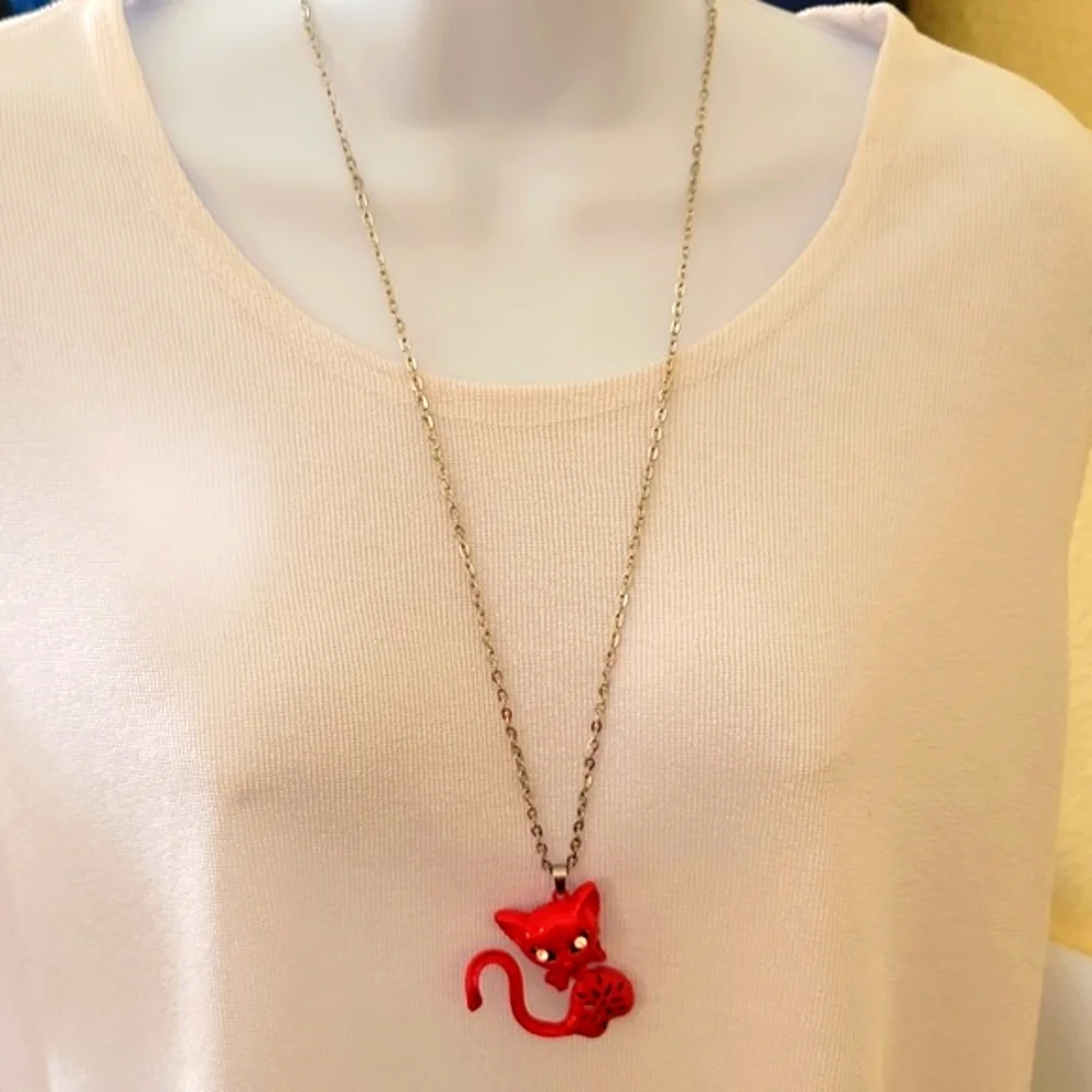 Kitty Cat Pendant Necklace Red Rhinestone Movable Head 14